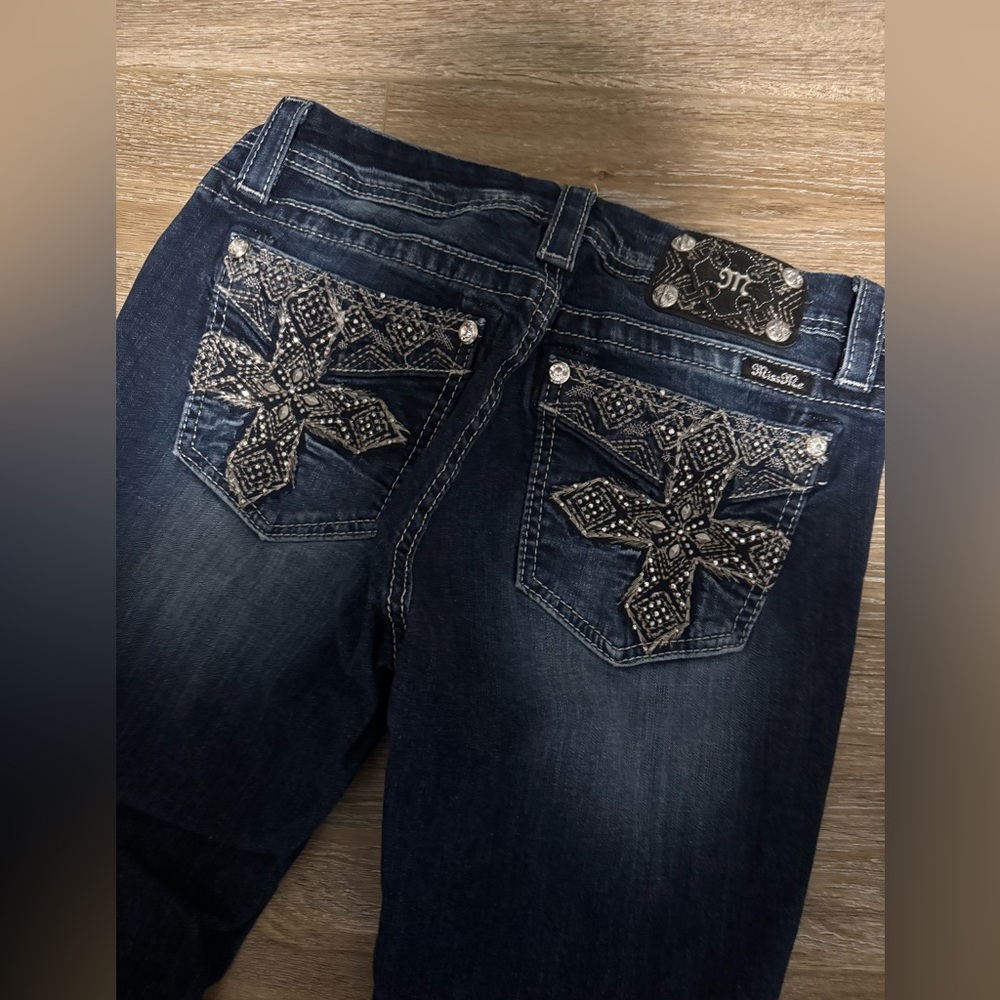 MISS ME Jeans Mid Rise Curvy Boot DK 259